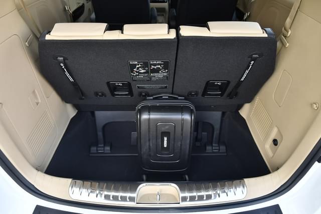 Rear View Image - 4550